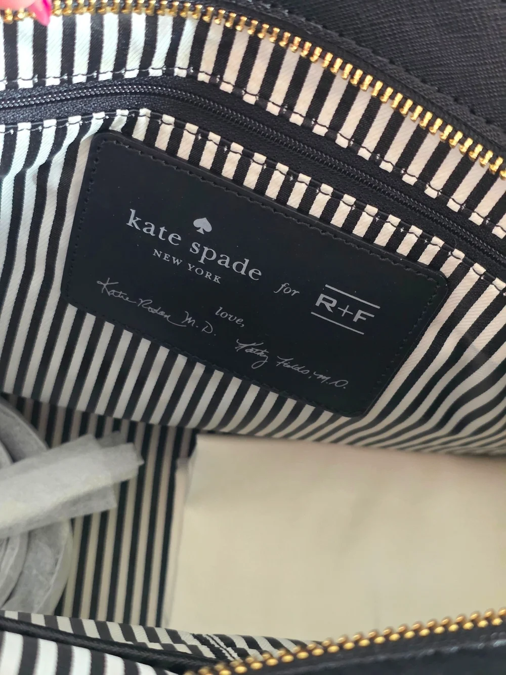 Kate Spade x Rodan & Fields NWT Black Saffiano Satchel Novelty Heart Cherry Rare